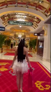 只有最骚和更骚